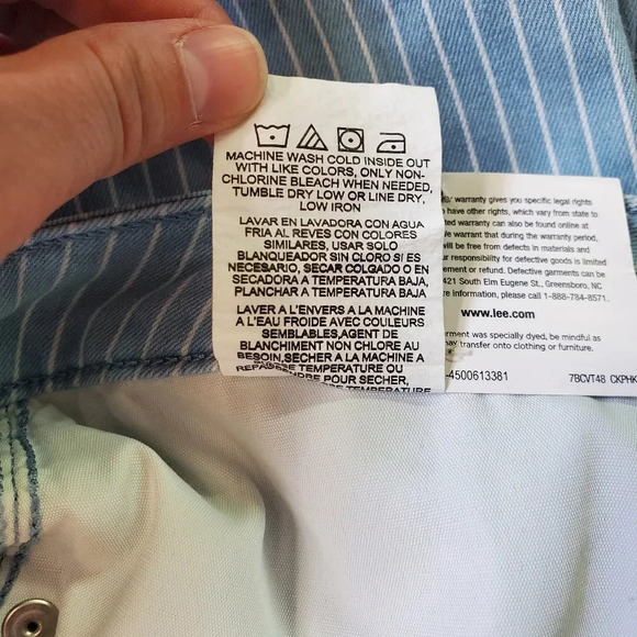 LEE | Mid Rise Short in Light Stripe sz 18M - Picture 6 of 8